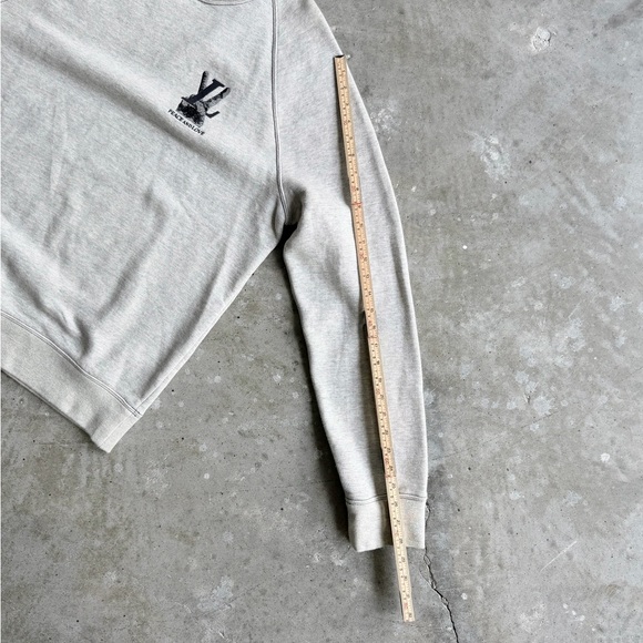 Louis Vuitton Cream Crewneck Sweatshirt with Small Chest Logo - Picture 8 of 8